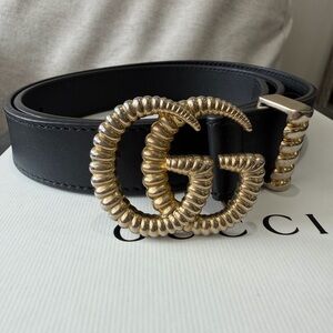 Gucci Black Leather Women's Belt with Gold Hardware